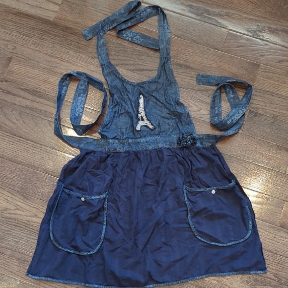 Kids Blue Apron with Eiffel Tower‎ Accent - Picture 1 of 6
